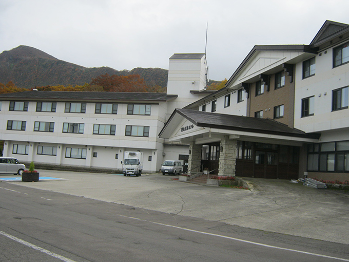 野地温泉ホテル建物全景
